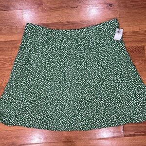 Old Navy Green and White A-Line Skirt